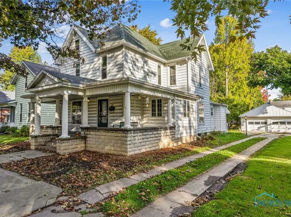326 W Center St, Fostoria, OH 44830