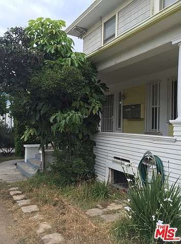 2nd image of 1226 Elden Ave