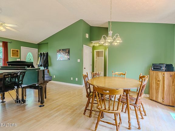 3rd image of 7000 Stanfort Ln