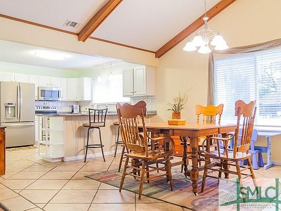 5th image of 111 Penrose Dr
