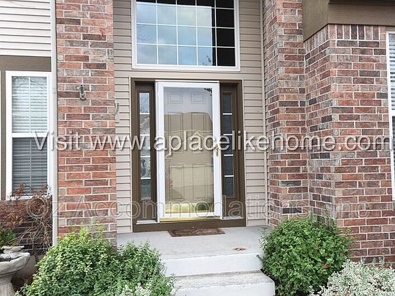 4th image of 22413 W 113th Ter