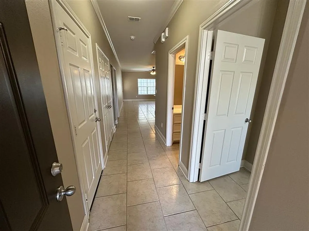 Building Photo - 4002 Mobley Cir