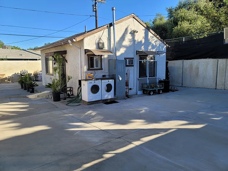 12877 1/2 Glenoaks Blvd #A — Photo 12