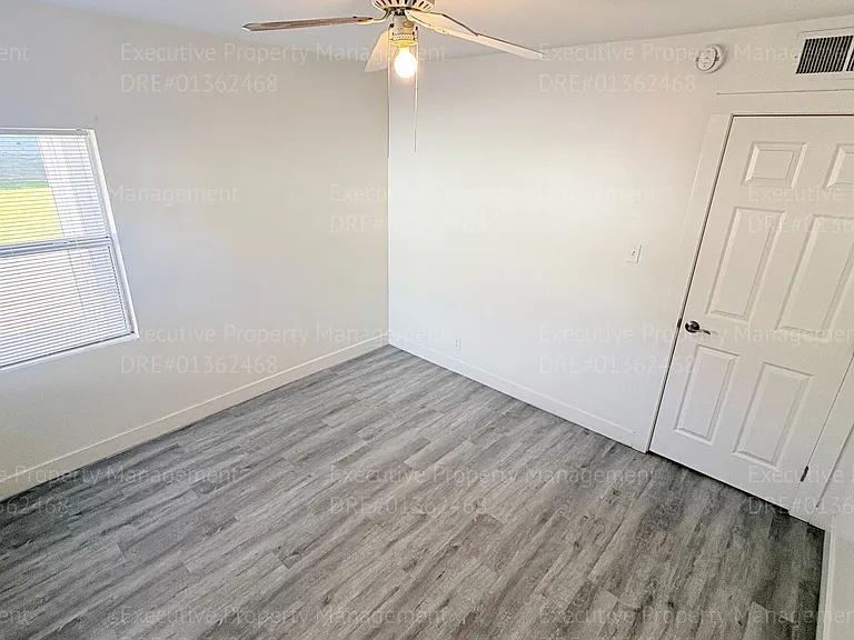 2238 Lindora St — Photo 29