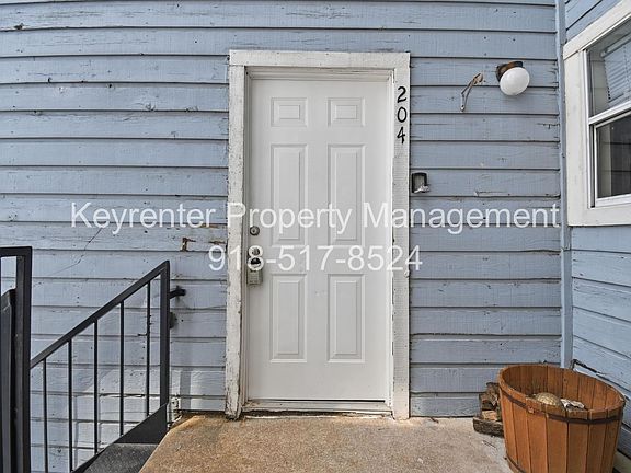 4th image of 1802 E 66th Pl Unit F204