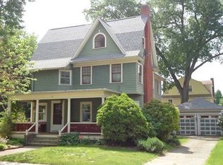 67 Fairfield St, Springfield, MA 01108