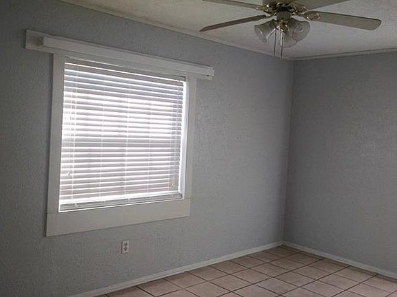 5th image of 2336 Weber St