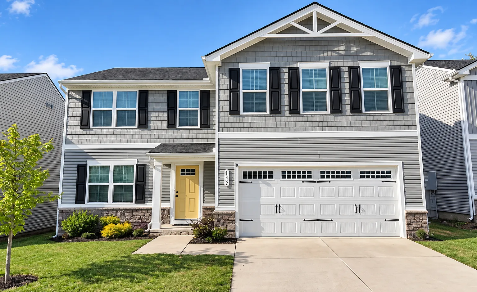 5 bed, 2.5 bath, 2200 sqft, $2,700 — Photo 1
