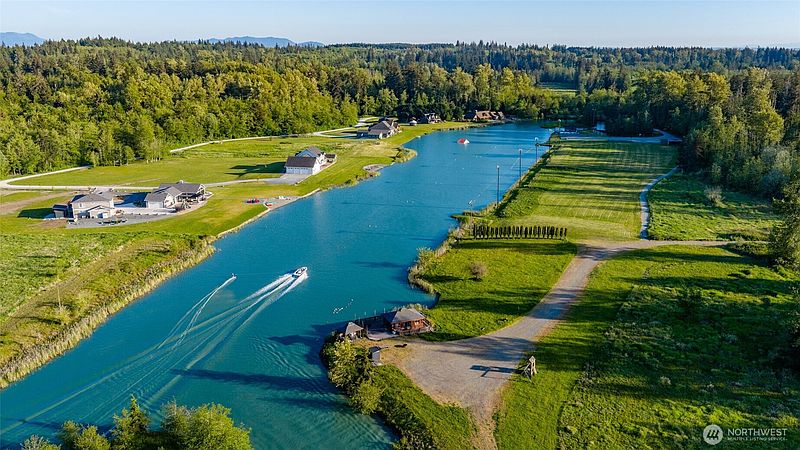 3rd image of 18003 Bow Lake Lane