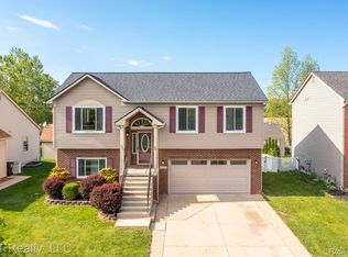 4127 Stone Post Rd, Newport, MI 48166
