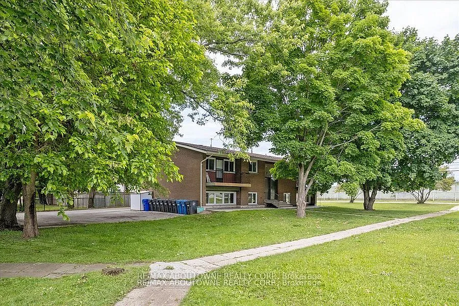 2 bed, $1,995 — Photo 1