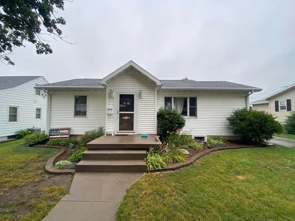 815 5th Ave SE, Dyersville, IA 52040