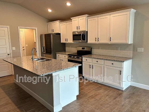 4th image of 7545 McCormick Dr