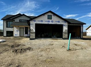 503 Kestrel Ln, Brookings, SD 57006