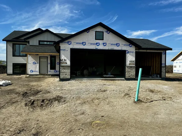 503 Kestrel Ln, Brookings, SD 57006