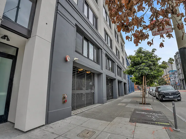 1875 Mission St #310 — Photo 31
