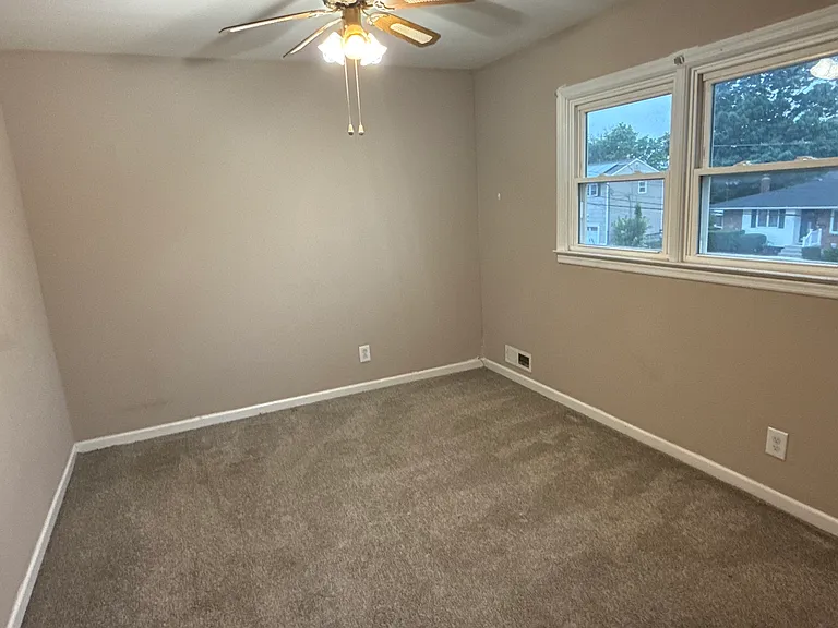 19 Enright Ave — Photo 14