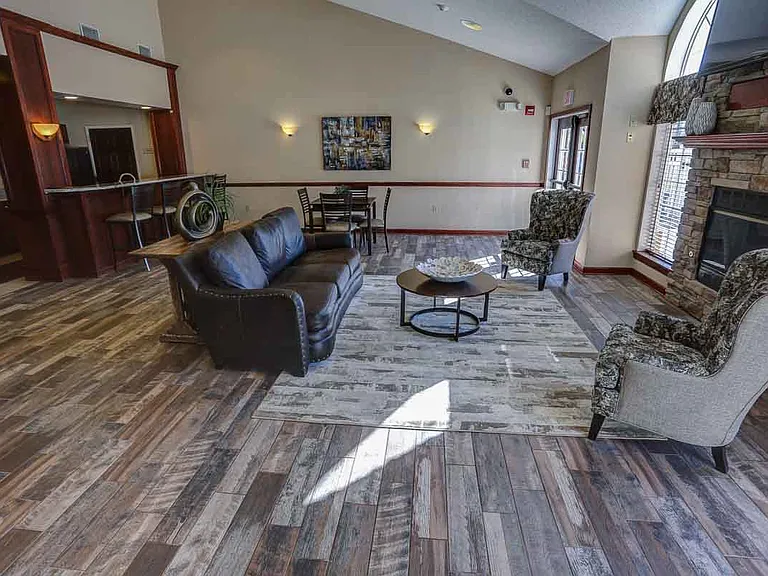 Windsong Place Apartments — Photo 154