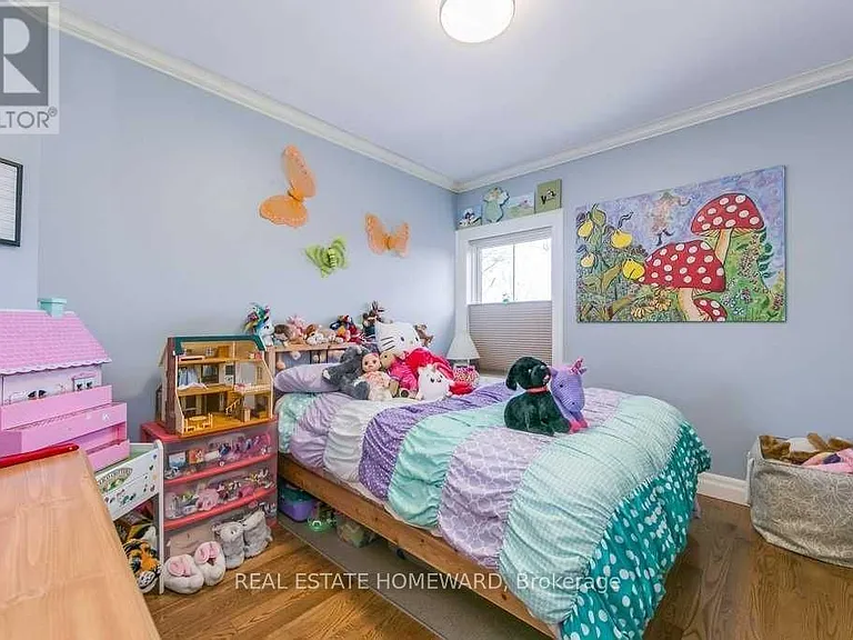 76 Redwood Ave — Photo 9