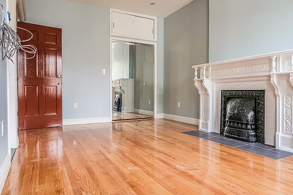 Rented by Level Group | media 3