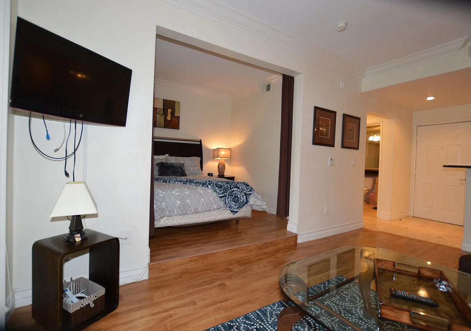 Charming Furnished Studio with Large Patio in the Heart of Las Vegas — Photo 3