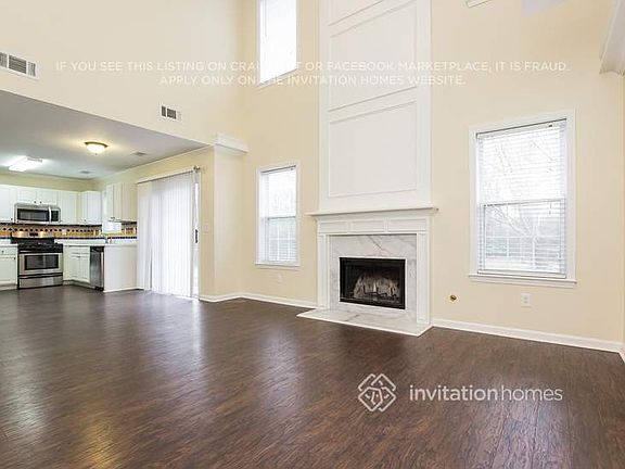 4th image of 2105 Westwind Dr