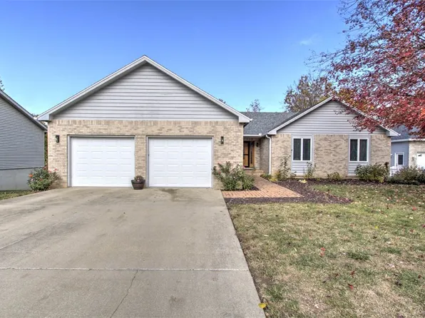 9 Blakeridge Pl, Mount Zion, IL 62549