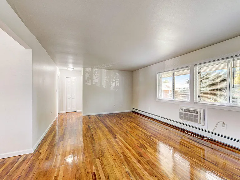 Rydal Apartments — Photo 8