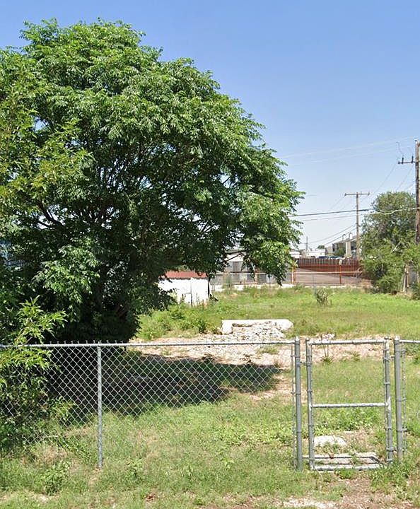 1st image of 3820 Robertson Ave