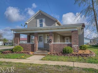 301 E Jefferson St, El Paso, IL 61738