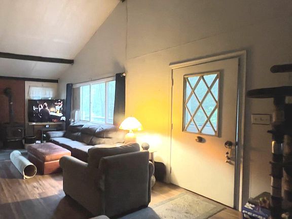 5th image of 104 Spyglass Hill Rd