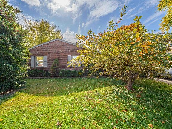 2nd image of 2416 Middleground Dr