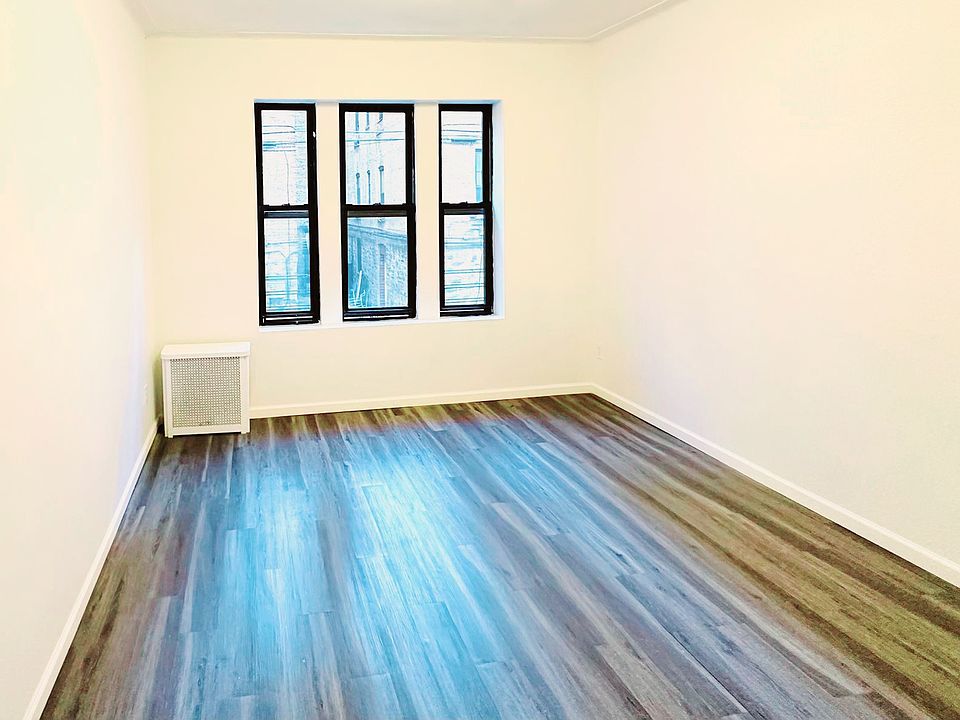 1st image of 624 11th St APT 4