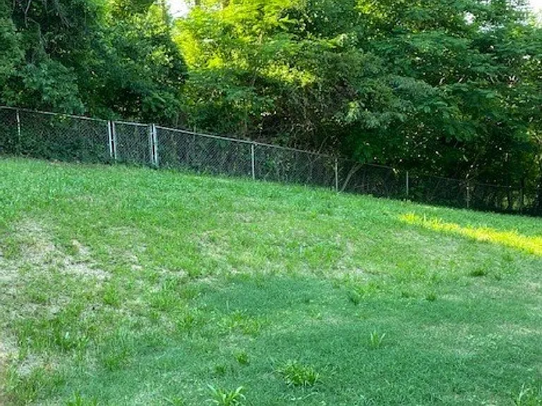 811 Oliver Rd — Photo 3