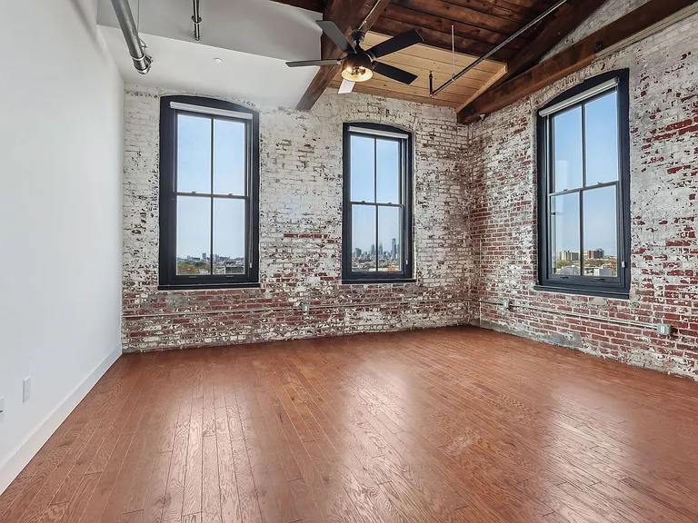 Hancock Lofts — Photo 63