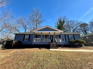 383 3rd Ave, Scottdale, GA 30079
