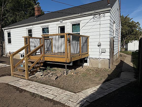 4th image of 180 S Virginia St