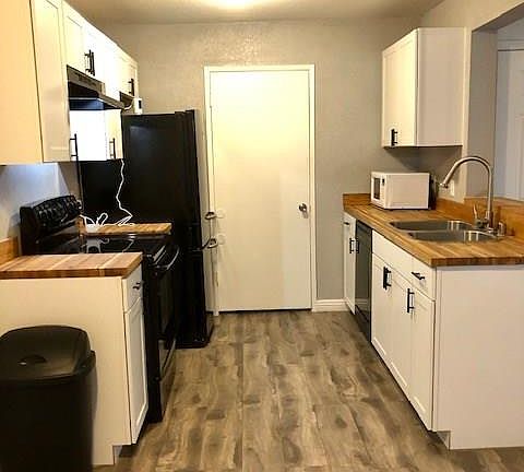 4th image of 220 Mission Newport Ln APT 105