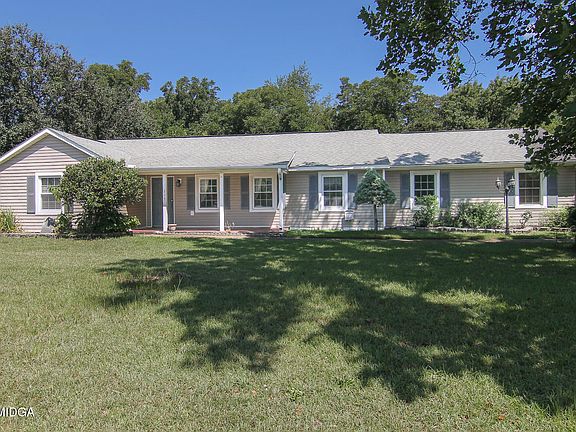 2nd image of 319 Gilchrist Dr