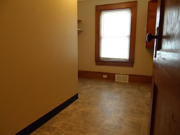 4th image of 1214 Hinshaw St