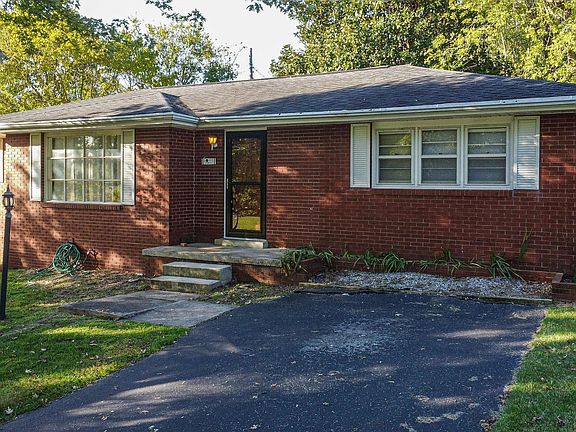 2nd image of 204 Hillcrest Dr