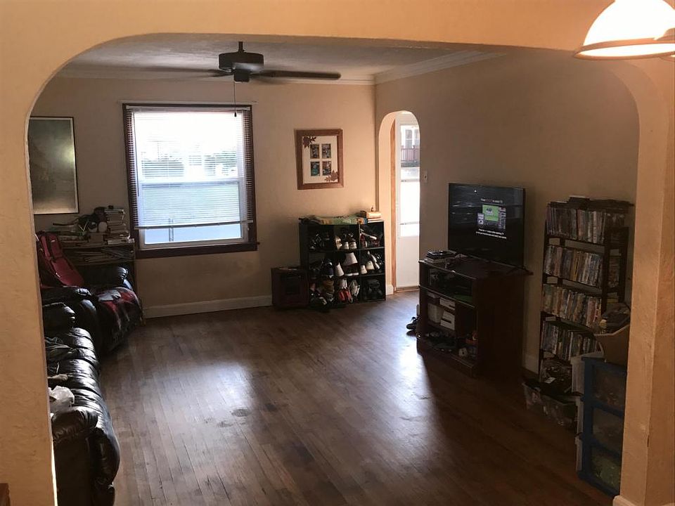 2nd image of 1216 Roosevelt Ave