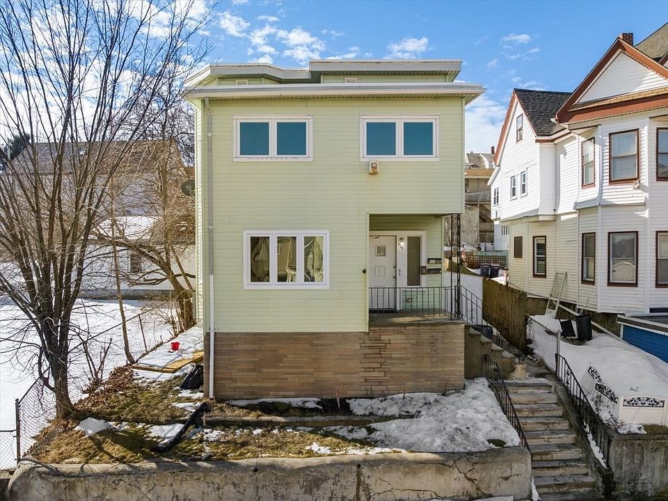 1st image of 528 Ferry St