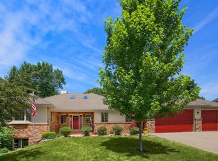 1009 Canary Ln, Onalaska, WI 54650