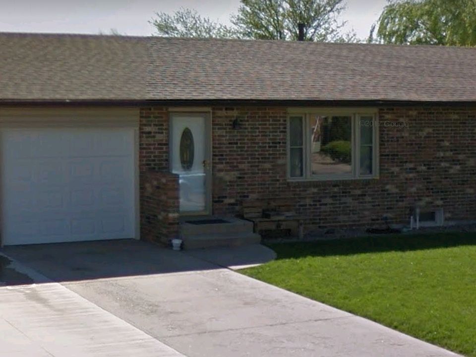 1st image of 2108 Arapaho Dr