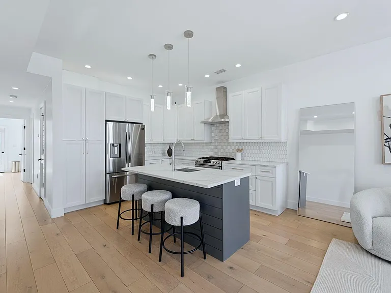 2602 Palisade Ave #1 — Photo 4