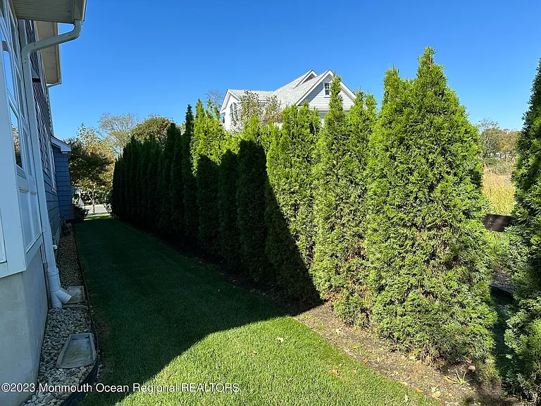 330 Villa Park Way — Photo 41