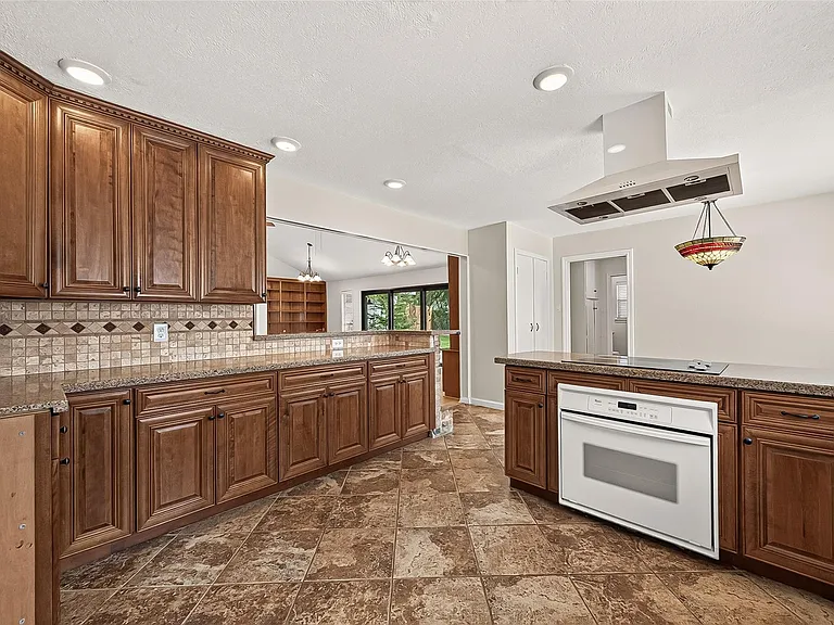 12411 Pinerock Ln — Photo 19