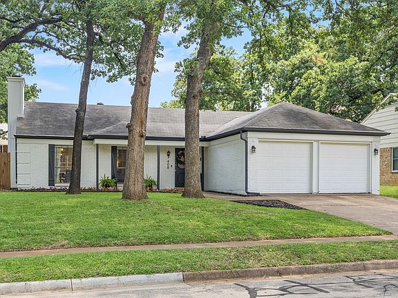 2nd image of 408 Thorn Wood Dr