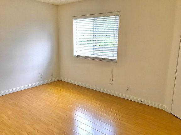 5th image of 1310 Lyndon St APT B
